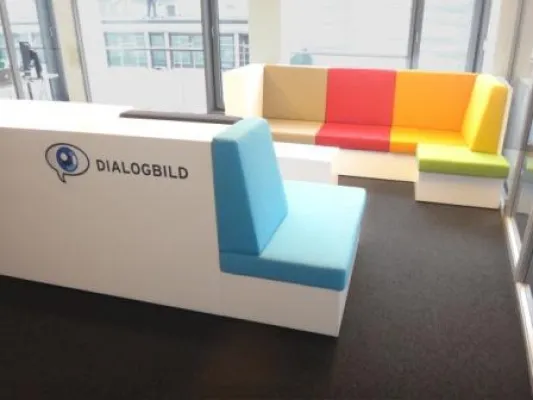 Bild: Kreativität braucht Raum – Ladenbauer Raumschiff realisiert das neue Büro für Dialogbild an der Alster