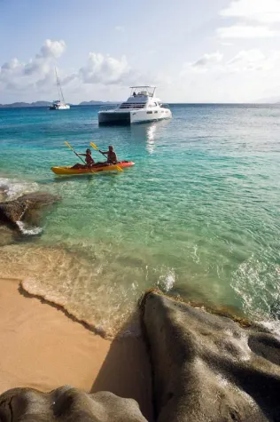 Bild: Neue Destinationen & Yachten für Moorings Power