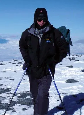 Bild: Steve Kroeger auf dem Weg zum höchsten Berg von Südamerika