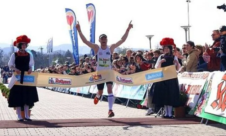 Bild: Ausdauer lohnt sich! Zum Jubiläum schickt der FREIBURG MARATHON zehn Finisher auf Reise