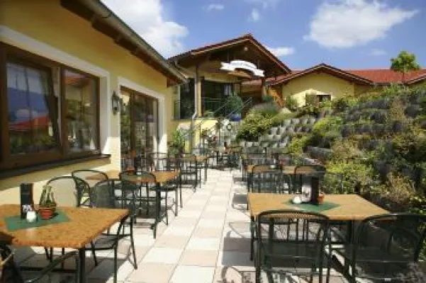 Bild: Wellnesshotel in Bayern das Lob beflügelt den Reischlhof im Wegscheider Land