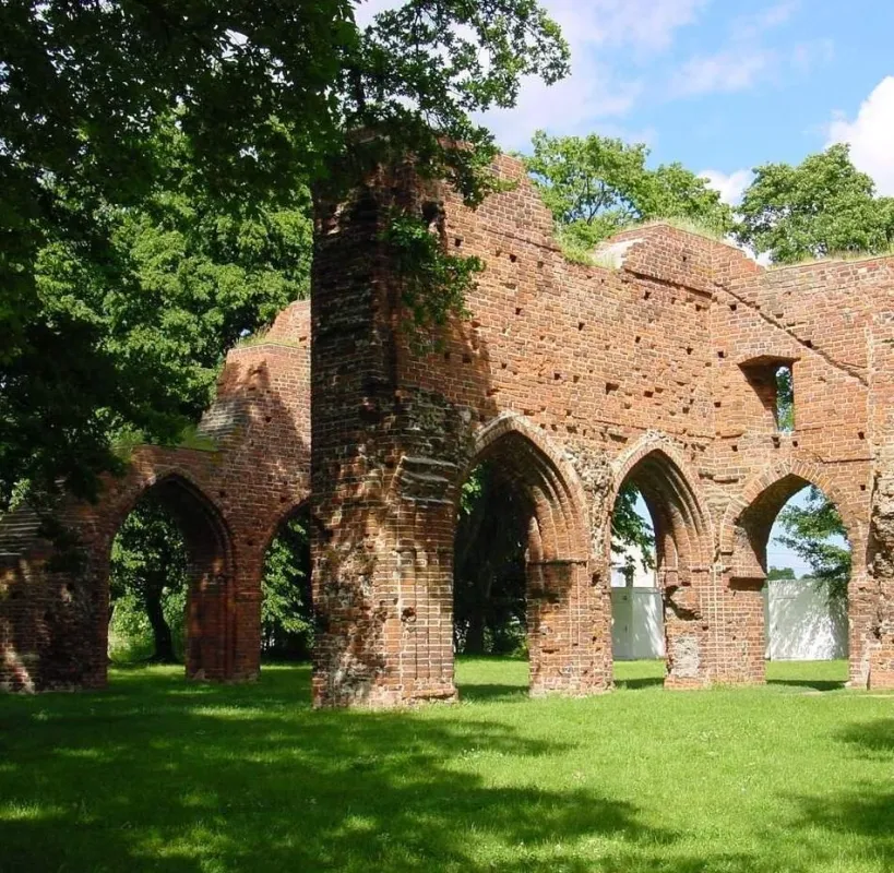 Die Klosterruine Eldena in der Hansestadt Greifswald