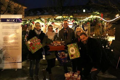 Eine "Wunschbaumaktion" ließ keine Wünsche offen Bild: Eine "Wunschbaumaktion" ließ keine Wünsche offen