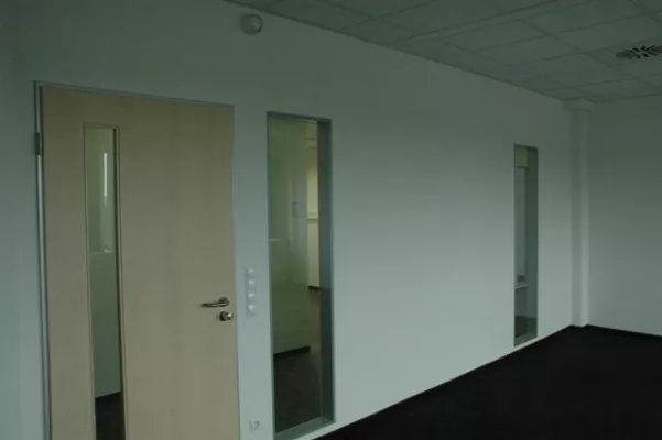 Bild: Internationale Firma im Münchener Süden setzt bei Büroneubau auf Trockenbaufenster von Glastec