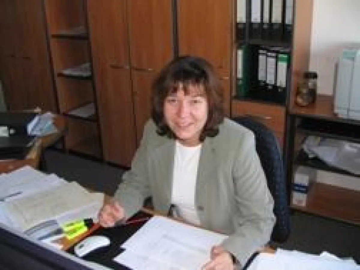 Portrait Monique Wagner, Leiterin Rechnungs- und Finanzwesen, Schneider Mineralöl Meissen GmbH