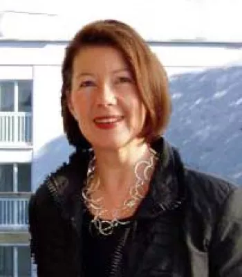 Bild: Portrait der vielseitigen Andrea Schell - Mitinhaberin der Hamburger Fremdsprachen Training & Consulting oHG