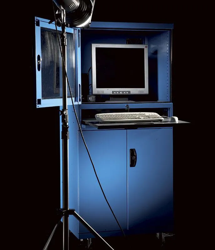 Der Bestseller von FAMI Storage Systems: Der Computerschrank Serie Standard