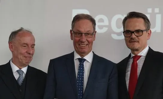 Bild: Neuartige BerufsHochschule führt zu Berufsabschluss und Bachelor - HdWM, Kammern und Berufsschulen kooperieren