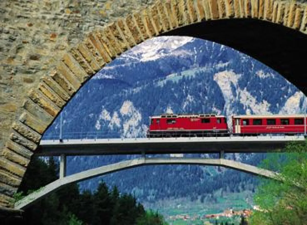 Glacier Express: Legendäre Bahnstrecke in der Schweiz