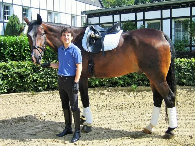 Bild: Einbruchserie in Reitställen – Viele Reiter bleiben auf den Schäden sitzen