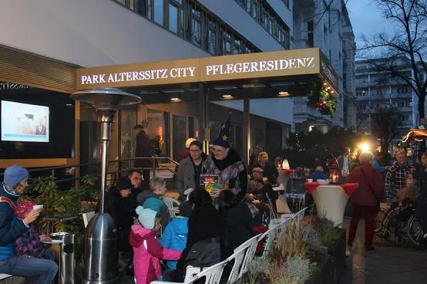 Alt-Berliner Weihnachtsmarkt in der Pflegeresidenz Park Alterssitz City Bild: Alt-Berliner Weihnachtsmarkt in der Pflegeresidenz Park Alterssitz City