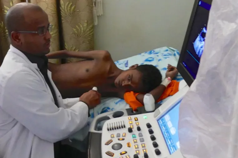 Bild: Nachrichten über medizinische COVID-19 Kollateralschäden aus Äthiopien. Herzkranke Kinder sind in Gefahr