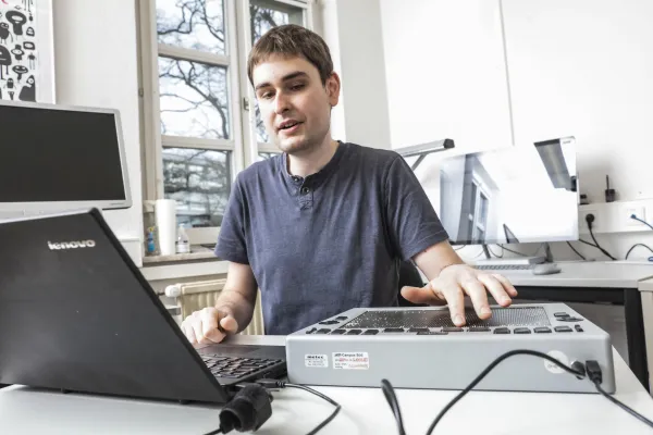 Bild: KI-Plattform für sehbeeinträchtigte Studierende