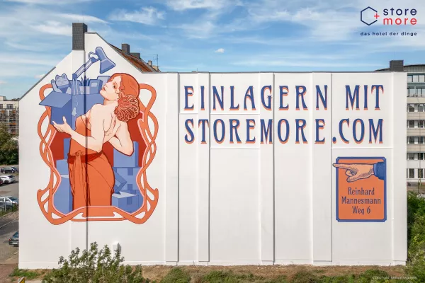 Bild: Urbaner Kunstgenuss: storemore und Weiße Seite verwandeln Fassade in Magdeburger in imposantes Kunstwerk