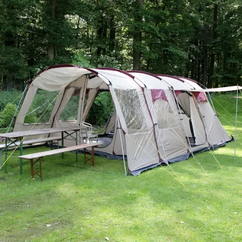 Bild: Ob Familien-Urlaub oder Gruppenreise: SKANDIKA bietet perfekte Zelte in allen Größen