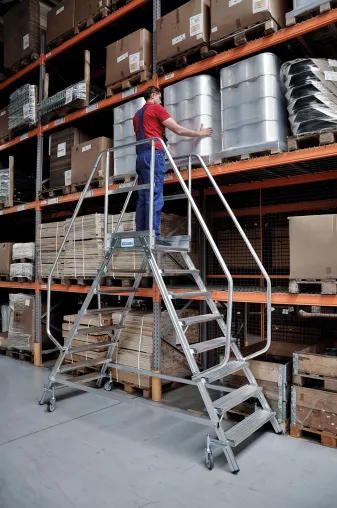 Bild: KRAUSE-Steigtechnik für Lager und Logistik