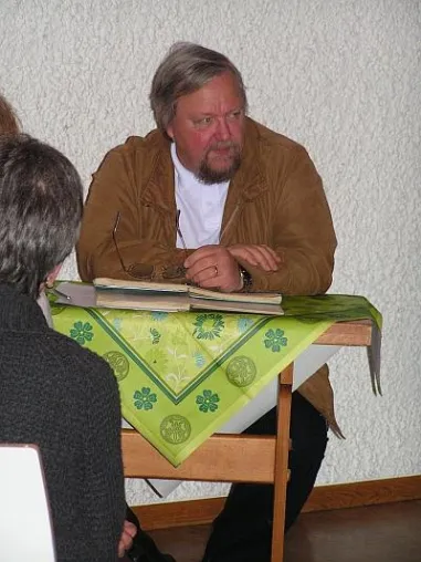 Bild: Staufermedaillen-Träger Otmar Schnurr im CJD Jugenddorf Offenburg