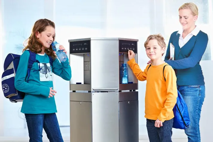 Bild: Diabetes bei Kindern frühzeitig durch Wasserspender vorbeugen