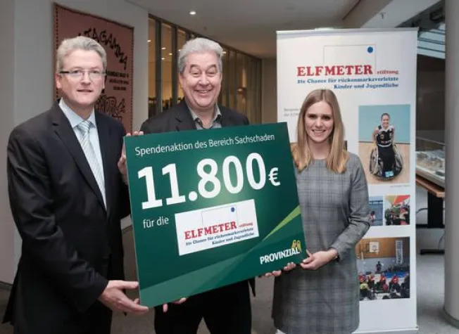 Bild: Provinzial Rheinland spendet 11.800 Euro für die ELFMETERstiftung