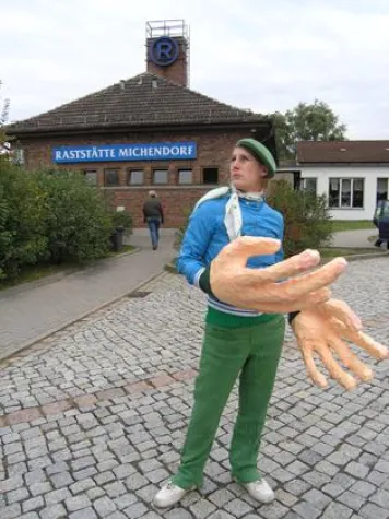 Bild: SÜDLICHE AUTOBAHN - Eine musiktheatralische Reise an die Berliner Peripherie nach Motiven von Julio Cortázar