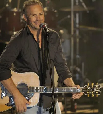 Bild: Kevin Costner zwei Mal im POLODROM Jüchen