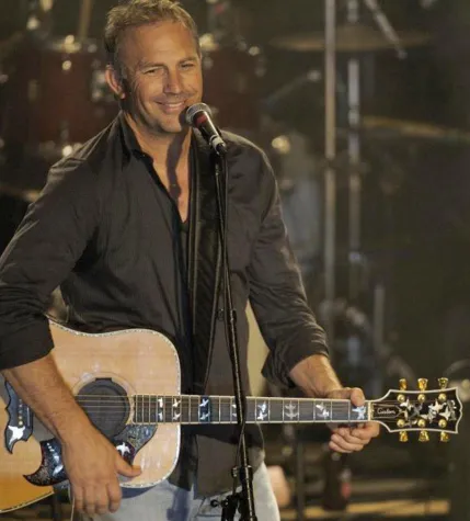 Bild: Kevin Costner zwei Mal im POLODROM Jüchen