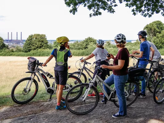 Bild: Von historischen Touren bis hin zum Hundetraining