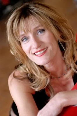 Jazz im Jagdhofkeller - Kicks & Sticks mit Jazzsängerin Elke Diepenbeck Bild: Jazz im Jagdhofkeller - Kicks & Sticks mit Jazzsängerin Elke Diepenbeck