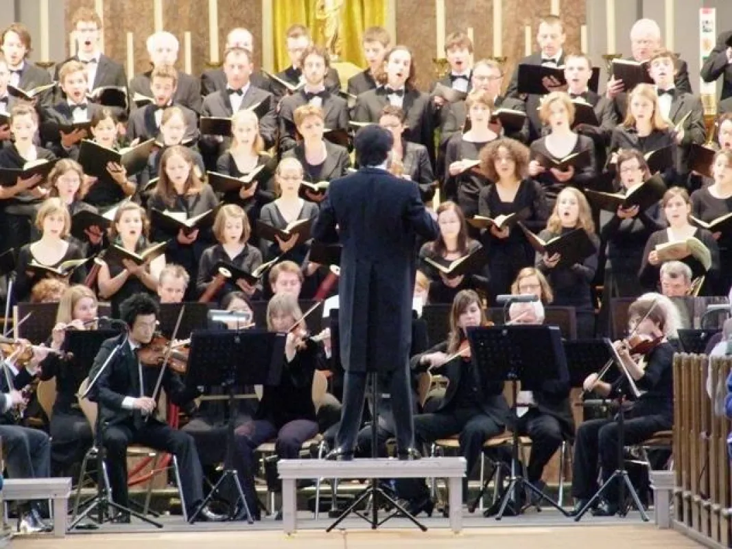 Münchner Symphoniker & Hochschulchor/Foto: Matthias Schönhofer