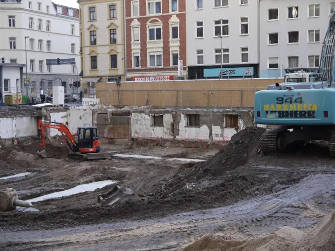 Bild: Bewegung im Baufeld
