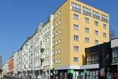 Bild: Berlin: “HUMANA Second-Hand-Kleidung GmbH“ mietet über AENGEVELT 500 m² Ladenfläche