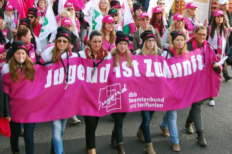 Bild: Schlechte Neuigkeiten: Für Jugend bleibt die Übernahme befristet