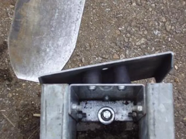 Bild: Flexibler und effektiver Anprallschutz für Stapler im Lager