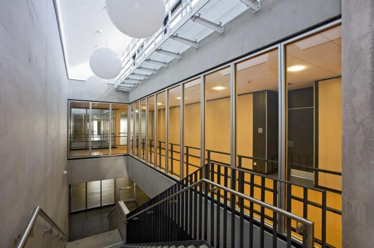 Objektspezifische Anforderungen in Schulen werden mit Trennwänden von Goldbach Kirchner erfüllt