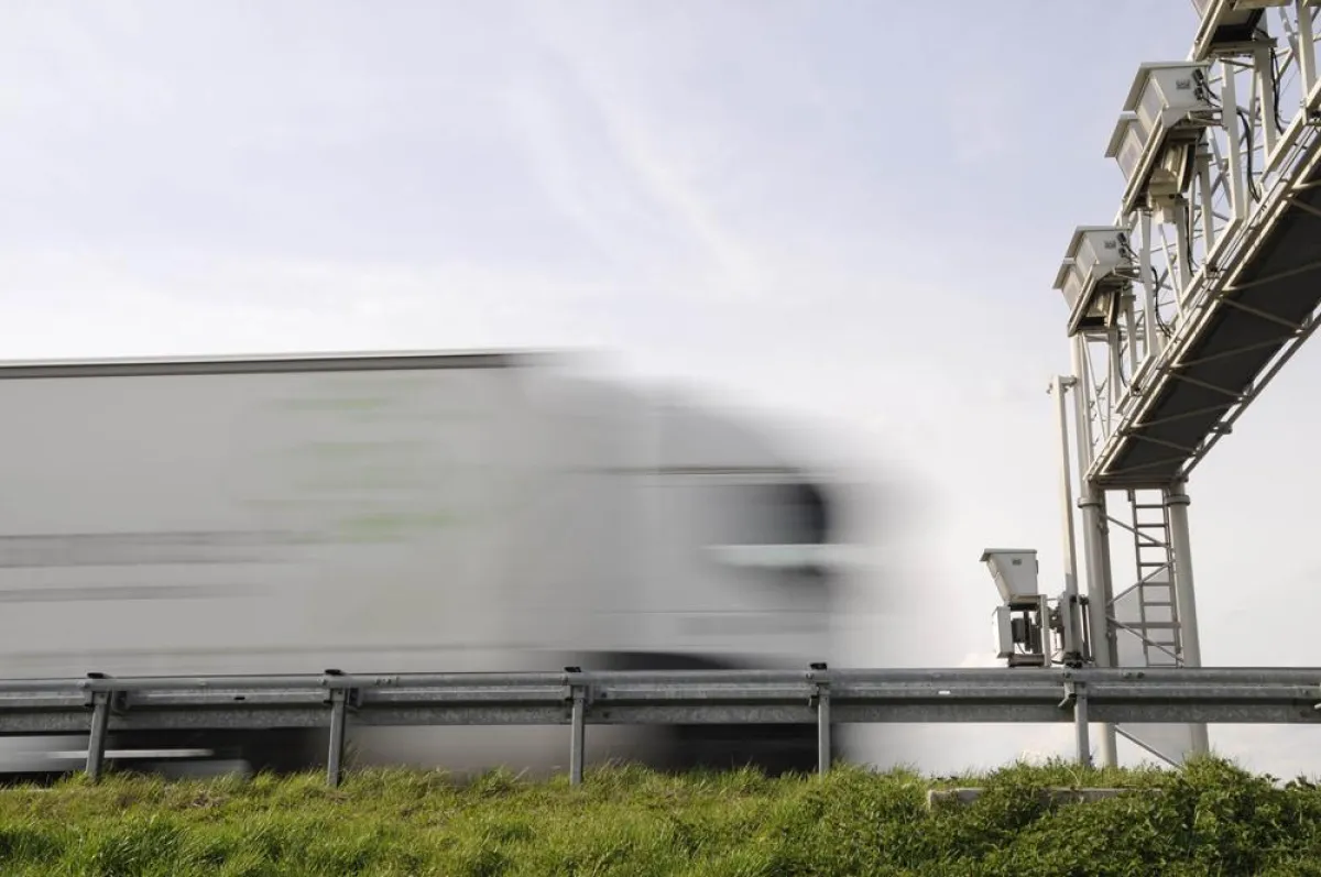 Ab sofort können DKV Kunden auch die Mautgebühren am Warnowtunnel über ihre DKV Box bezahlen.