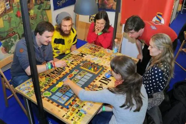 Bild: Spielen bis zum Umfallen: Auf der 24. SPIELWIES’N heißt es wieder 'auf die Würfel – fertig –los'