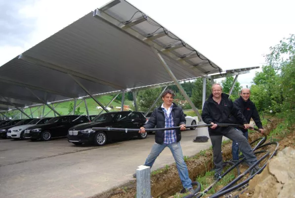 Bild: Bachner-Gruppe an einem der größten Photovoltaik-Carports in Deutschland beteiligt