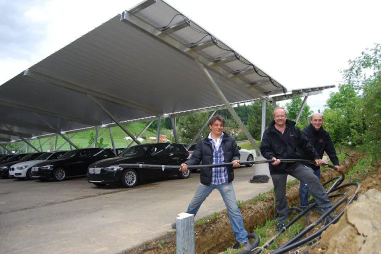 Bild: Bachner-Gruppe an einem der größten Photovoltaik-Carports in Deutschland beteiligt