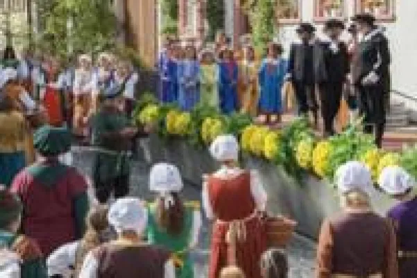 Bild: Rosenkranz und Kanonendonner