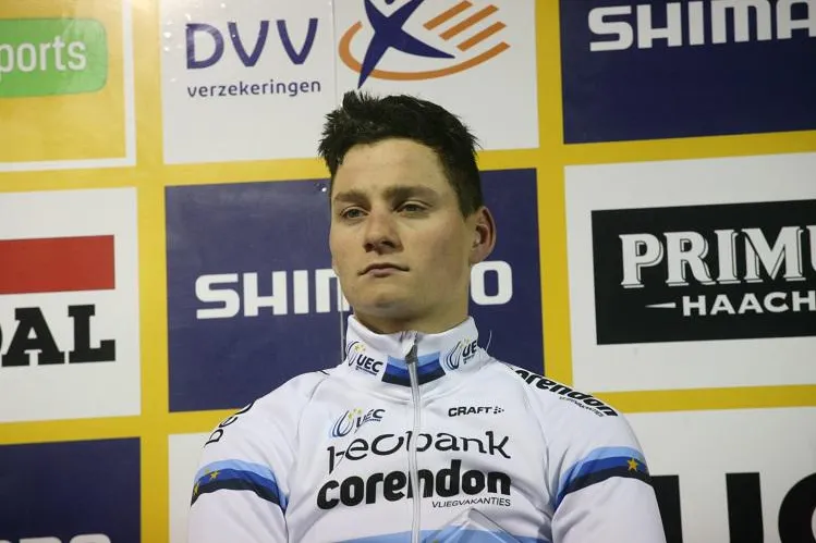 Mathieu Van der Poel dominiert auch beim Superprestige Cross in Zonhoven Bild: Mathieu Van der Poel dominiert auch beim Superprestige Cross in Zonhoven