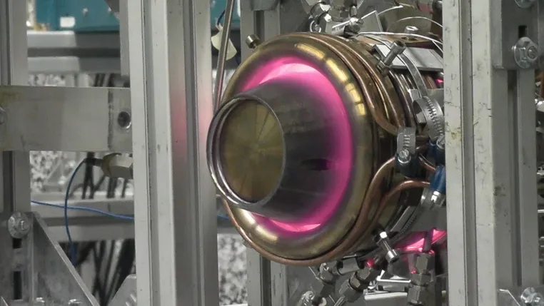 Laufzeitrekord und erste Stromerzeugung mit kompressorloser Wasserstoffgasturbine Bild: Laufzeitrekord und erste Stromerzeugung mit kompressorloser Wasserstoffgasturbine