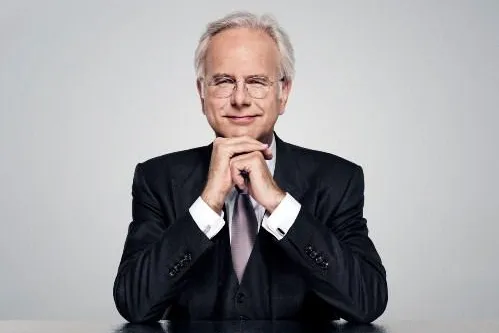 Bild: Concerto Köln & Harald Schmidt auf Deutschland-Tournee mit Mozarts „Der Schauspieldirektor“: 14.01.-06.05.2012