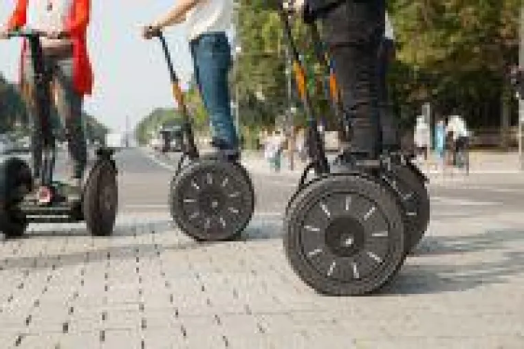 Bild: Elektromobilität im Städtetourismus neben Bus-, Fahrrad- und Fußtouren bereits fest etabliert