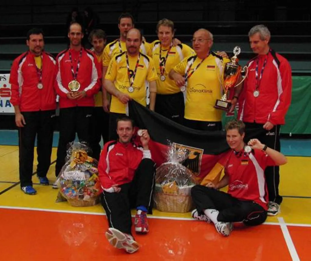 Die neuen Weltmeister - die Deutsche Volleyball-Nationalmannschaft der Behinderten (Foto: Heinrich Treubert, Nürtingen)