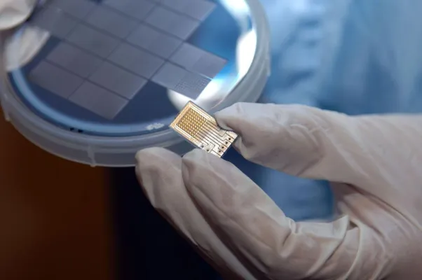 Bild: Mikrotechnik im Zentrum der Kompetenzen