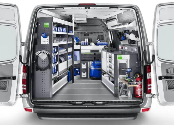 bott vario Fahrzeugeinrichtungen auf der IAA 2016: Mehr als Ladungssicherung. Bild: bott vario Fahrzeugeinrichtungen auf der IAA 2016: Mehr als Ladungssicherung.