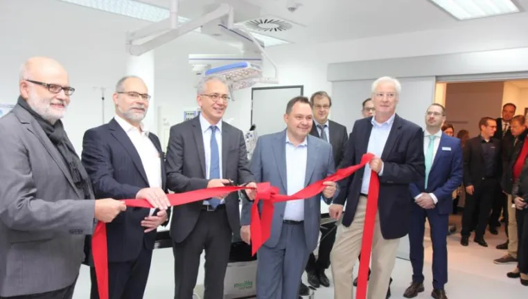 Hessens Wirtschaftsminister Tarek Al-Wazir eröffnet Praxisklinik für ambulante Operationen in Offenbach Bild: Hessens Wirtschaftsminister Tarek Al-Wazir eröffnet Praxisklinik für ambulante Operationen in Offenbach