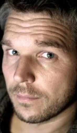 Bild: Jugendliche und politisches Engagement - Martin Baltscheit im Interview mit Rabenstark.de