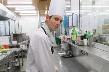Azubis kochen Prüfungsmenü für die Gäste Bild: Azubis kochen Prüfungsmenü für die Gäste