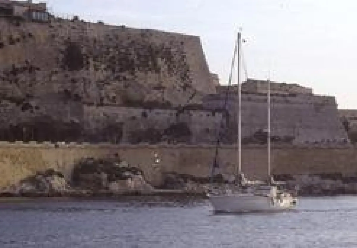 Segeln und Englisch lernen in Malta